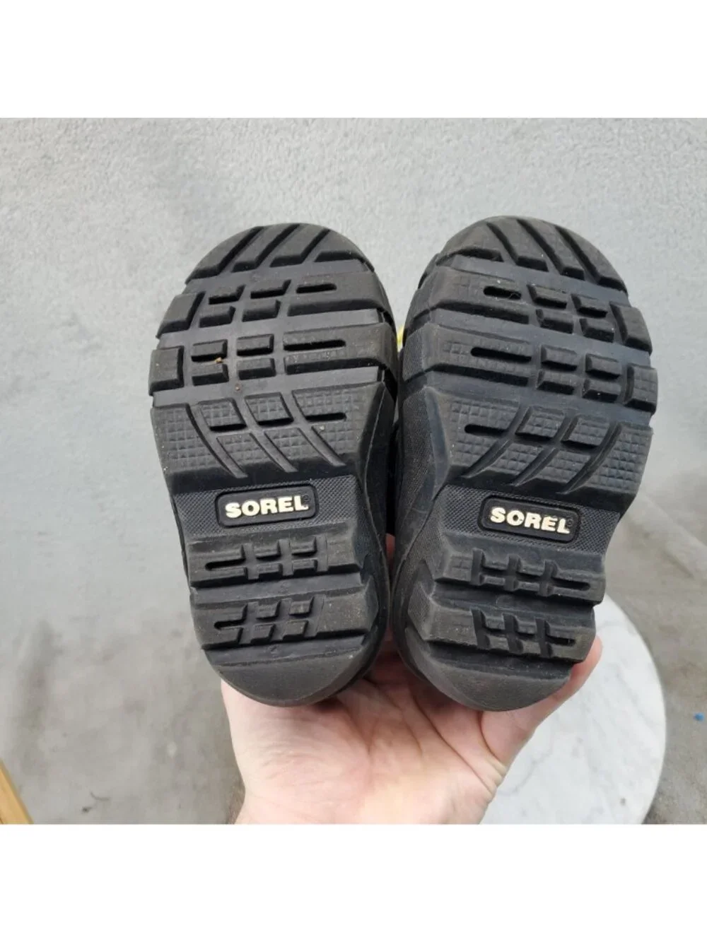 Sorel Shoes Kids Size 6 Flurry Black Snow Boots *Read*